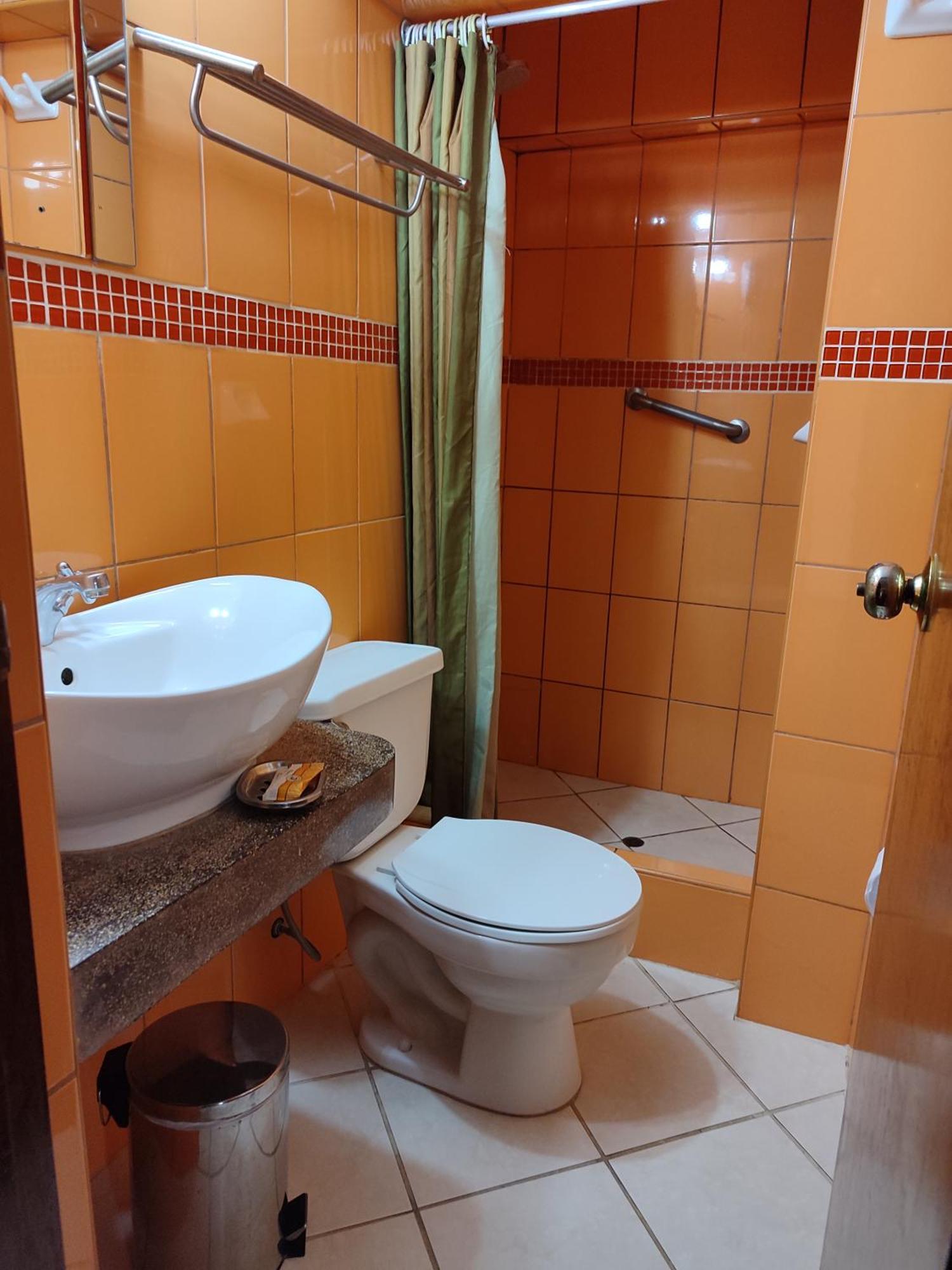 Andean Hostel Уарас Екстер'єр фото